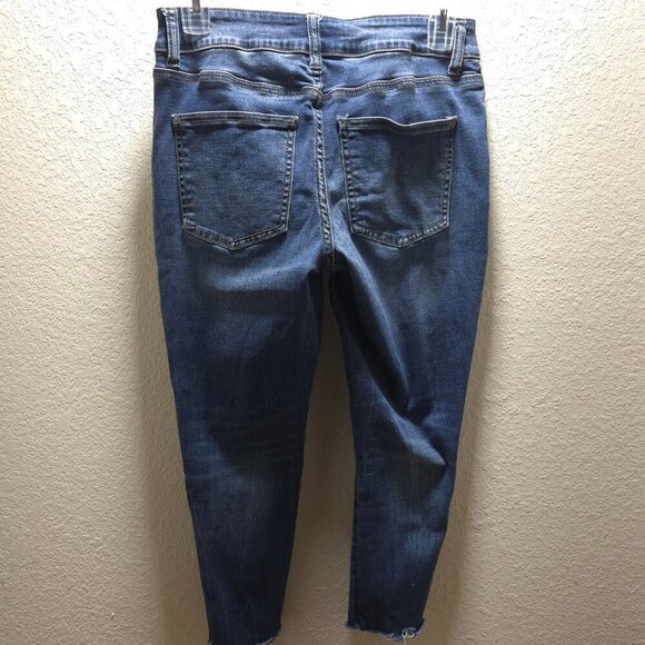 Maurices Distressed Skinny Capri Jeans - Size 6‎ - Picture 9 of 10